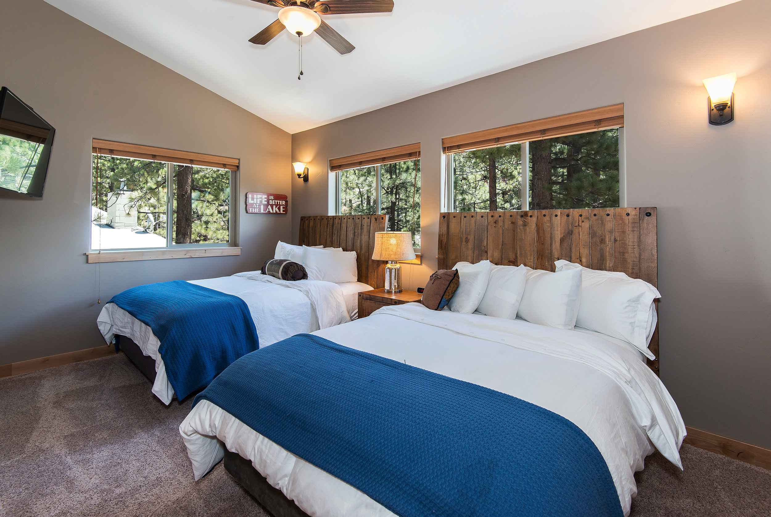 prop_3752_1432919433_7_bedroom_lakeview_luxury.jpg